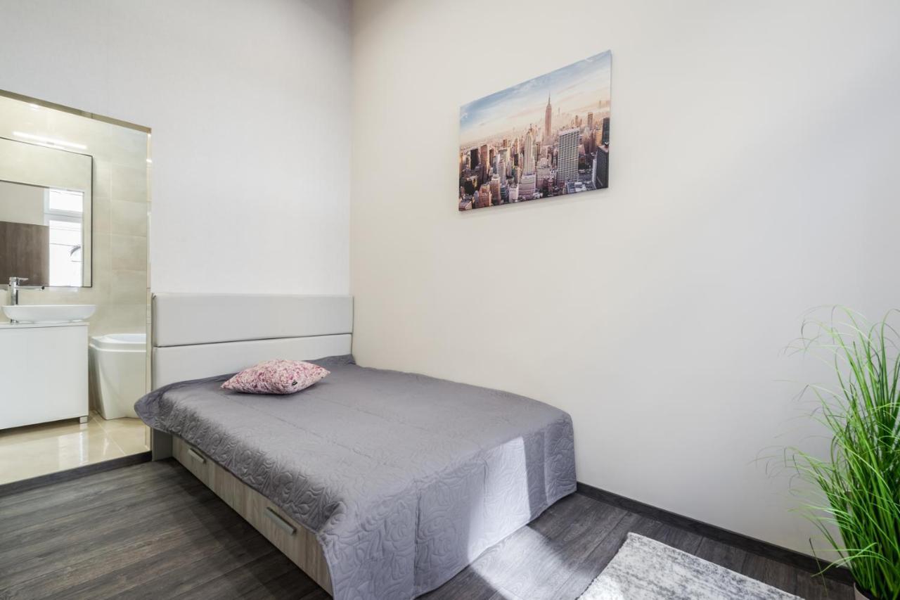 Central Comfort Suite For 6 By Oktogon بودابست المظهر الخارجي الصورة